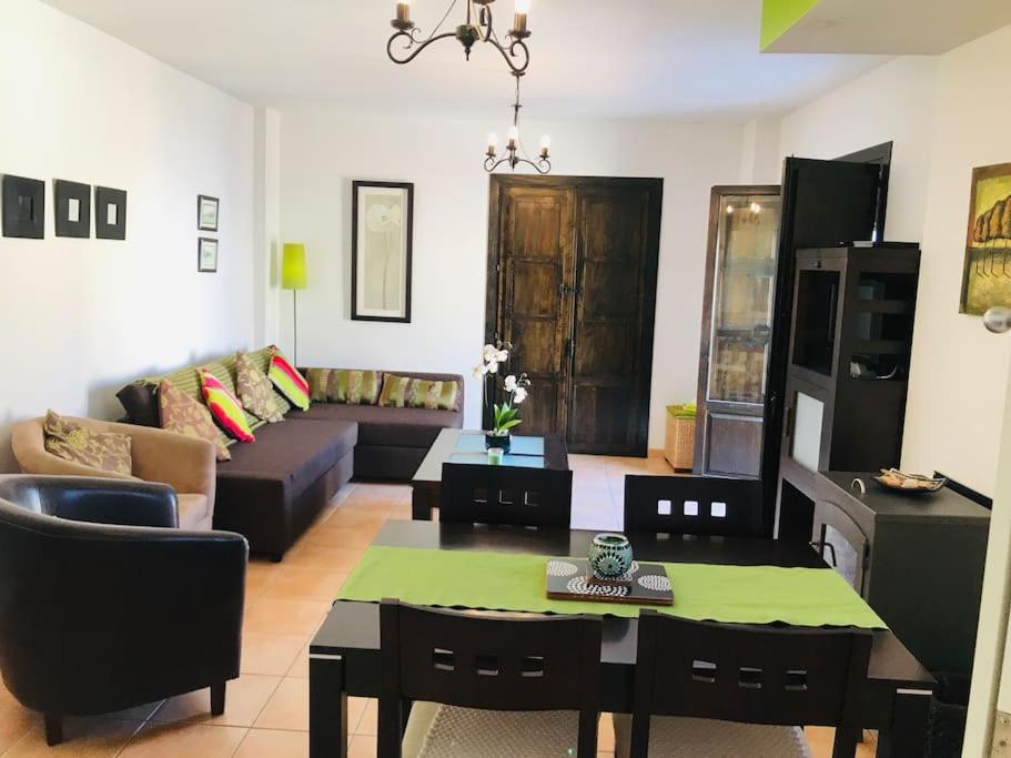 Boutique Style Apartment In Velez De Benaudalla - Near Salobrena Exterior photo